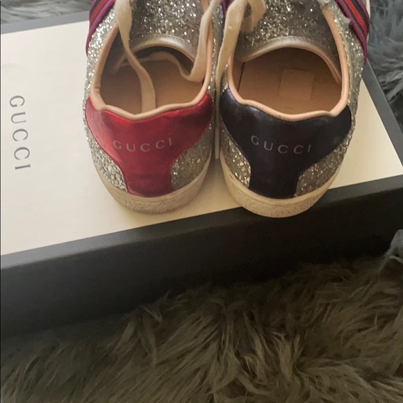 Gucci - Picture 2 of 5